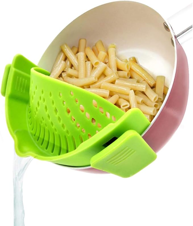 YEVIOR Clip on Strainer for All Pots Pan Pasta,Silicone Food Strainer Hands-Free Pan Strainer, Clip on Kitchen Gadgets Food Strainer for Spaghetti, Pasta, Ground Beef Fits All Bowls and Pots (Green)