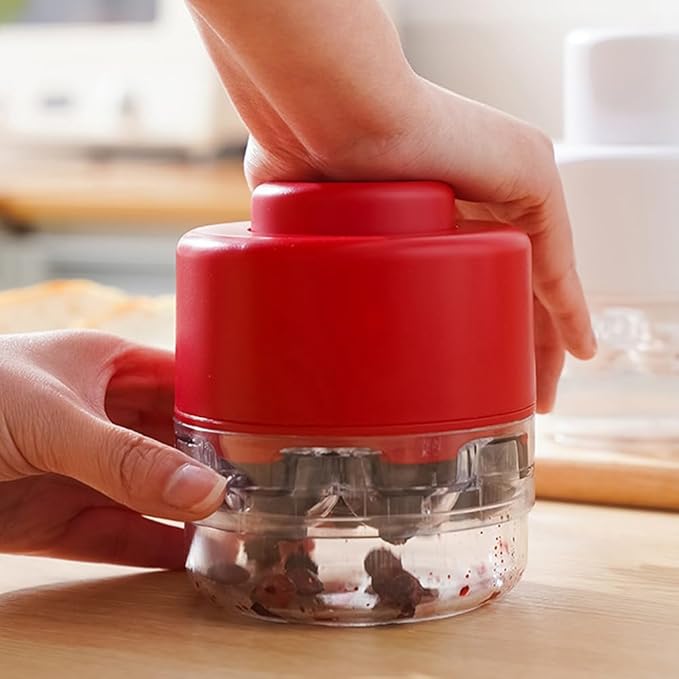 Cherry Pitter Tool,7 Hole Push Button Quick Release Cherry Pitter Multifunctional Fruit Pit Remover with Splatter Protector for Kitchen, Cake Shop, Fruit Salad(COLOR:Red)