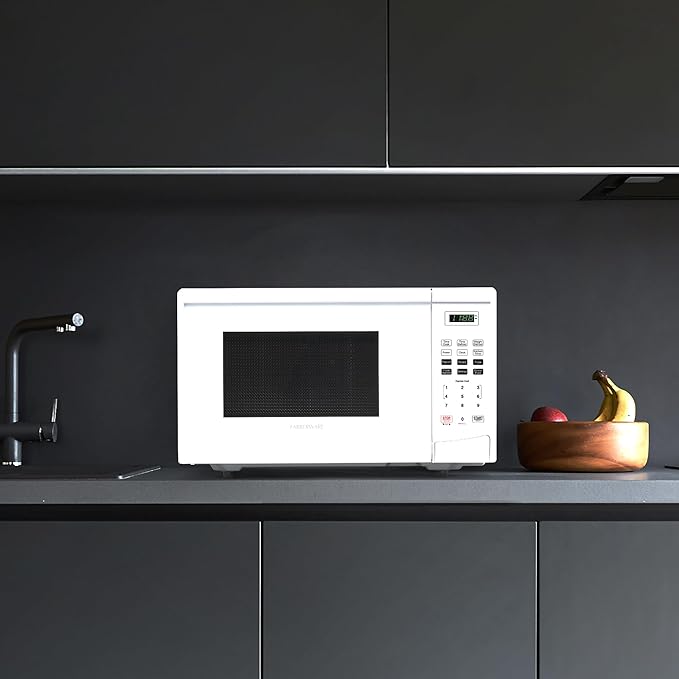 Farberware FM09WHA Microwave Oven, 0.9 Cu. Ft, White
