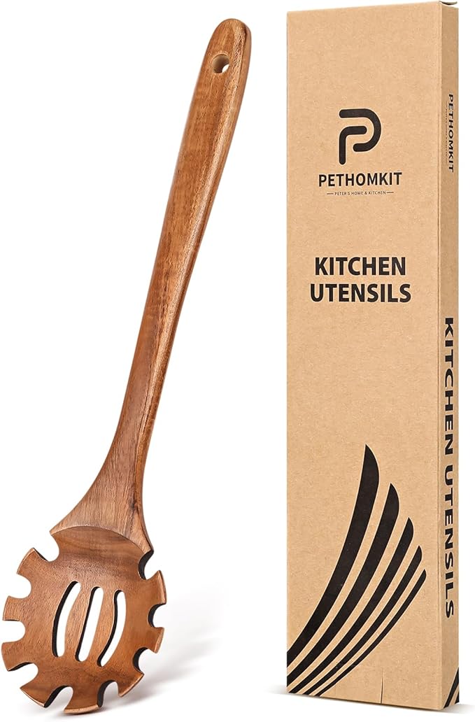 Wooden Pasta Spaghetti Spoon with Teeth, Teak Slotted Pasta Spaghetti Strainer Spoon for Cooking Serving Collecting, Wooden Pasta Fork Server Utensil with Claws, Wood Noodle Strainer,12.8″, Brown