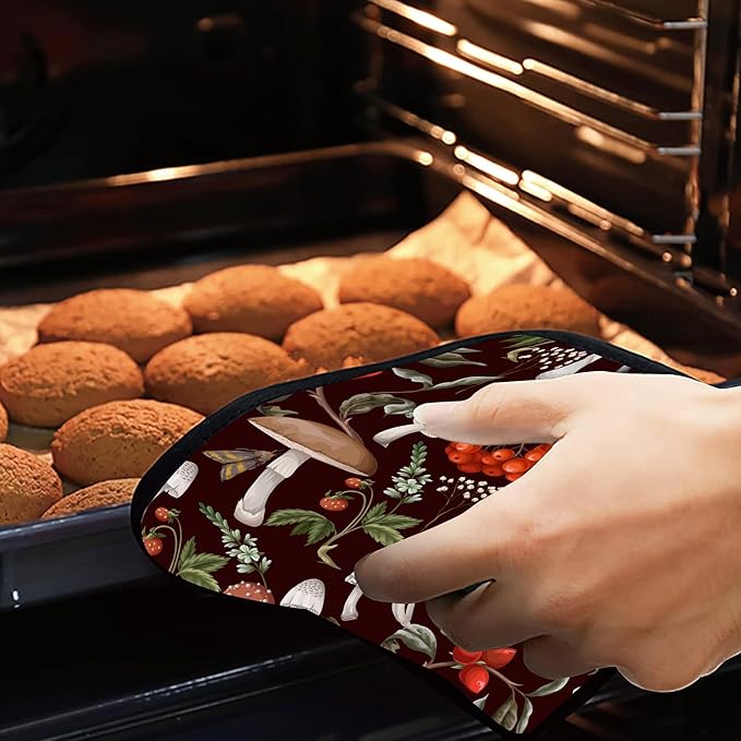 Mushrooms Pot Holders Set of 2 Heat Resistant & Non Slip Potholders, Berries and Plants Oven Hot Pads for Kitchen Cooking Baking Barbecue