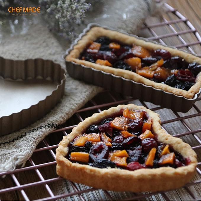 CHEFMADE Mini Tart Pan Set, 4-Inch 4Pcs with Removable Loose Bottom Non-Stick Heart-shaped Quiche Bakeware for Oven and Instant Pot Baking (Champagne Gold)