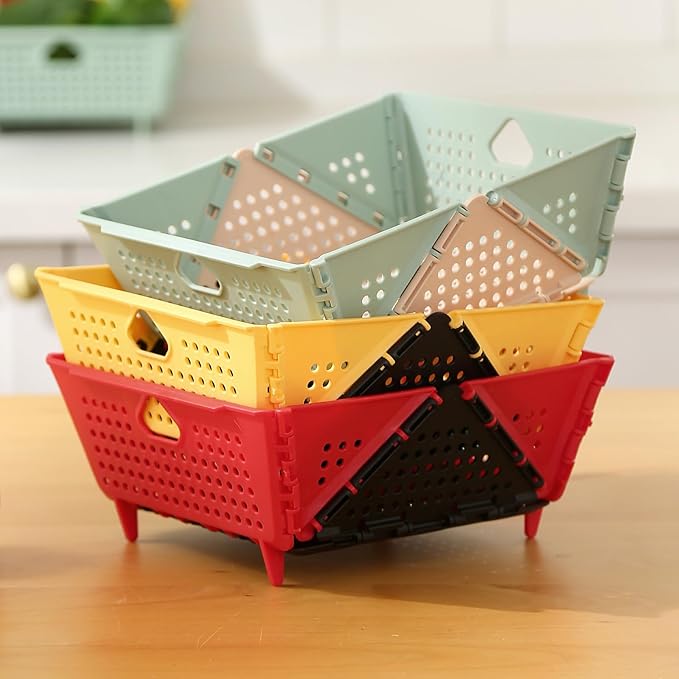 Plastic Collapsible Colander - Foldable Drain Basket with Resting Feet - Kitchen Food Strainer for Pasta, Fruit, Vegetables - Space-Saving, BPA-Free, Dishwasher Safe (Red&Black)