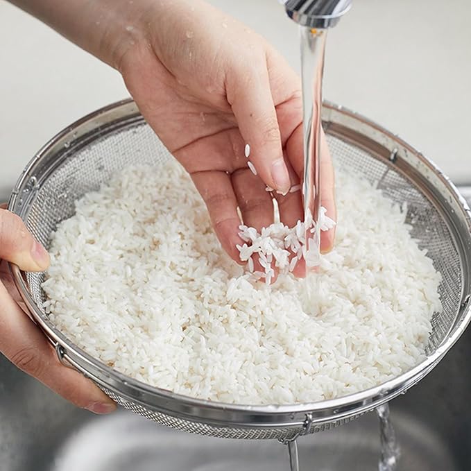 Fine Mesh Strainer for Kitchen, Stainless Steel Colander Bowl for Pasta, Rice, Fruit, Metal Net Baskets with Resting Base - Strain, Drain, Rinse (Diameter 8.67 inch)