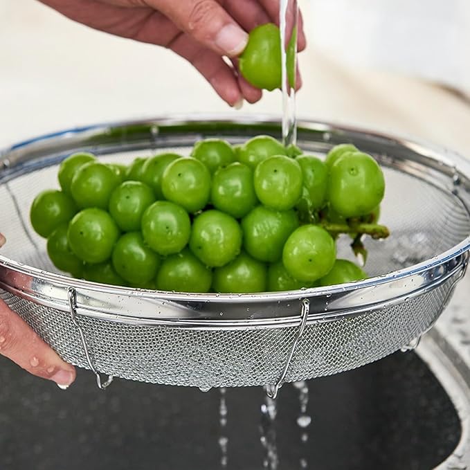 Fine Mesh Strainer for Kitchen, Stainless Steel Colander Bowl for Pasta, Rice, Fruit, Metal Net Baskets with Resting Base - Strain, Drain, Rinse (Diameter 9.84 inch)