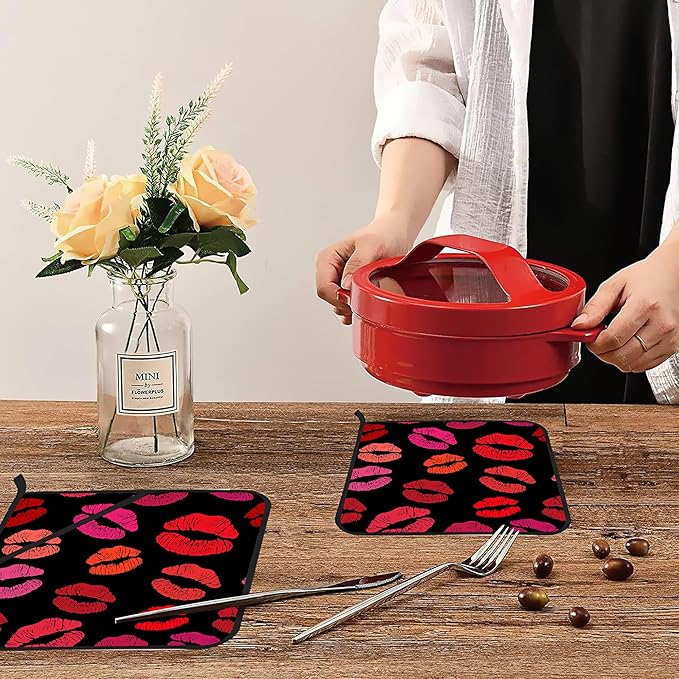 Red Lip Kiss Pot Holders 2 PCS for Kitchen, Heat Resistant Hot Pads for Cooking Grilling Baking BBQ, Pot Holders for Women Cook Essentials Accessories Home Microwave