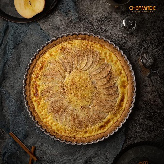 CHEFMADE 11-Inch Round Tart Pan with Removable Loose Bottom, Non-Stick Carbon Steel Quiche Pan for Oven Baking (Champagne Gold)