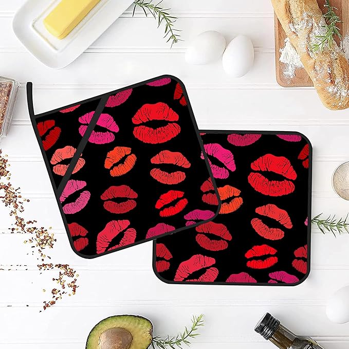 Red Lip Kiss Pot Holders 2 PCS for Kitchen, Heat Resistant Hot Pads for Cooking Grilling Baking BBQ, Pot Holders for Women Cook Essentials Accessories Home Microwave
