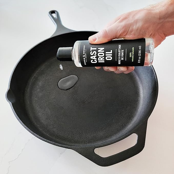 CARON & DOUCET - Cast Iron Cleaning & Conditioning Set: Seasoning Oil & Cleaning Soap | 100% Plant-Based | Best for Washing, Restoring & Seasoning Cast Iron Skillets, Pans & Grills! 8oz Each