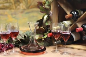 Ravenscroft Crystal | Designed and Made in Europe, Elegant Hand-Blown Infinity Wine Decanter | 100% Lead-Free Crystalline | 41.5 FL Oz | Gift-Boxed