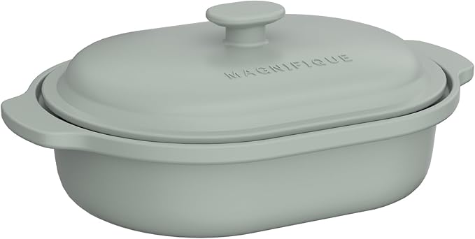 MAGNIFIQUE Casserole Dishes for Oven, 9x12 Porcelain Baking Dish, 4 Quarts Lasagna Pan with Handles and Lid, Oven Safe up to 500°F or on Stovetop, Use to Marinate, Cook, Bake, and Serve, Olive