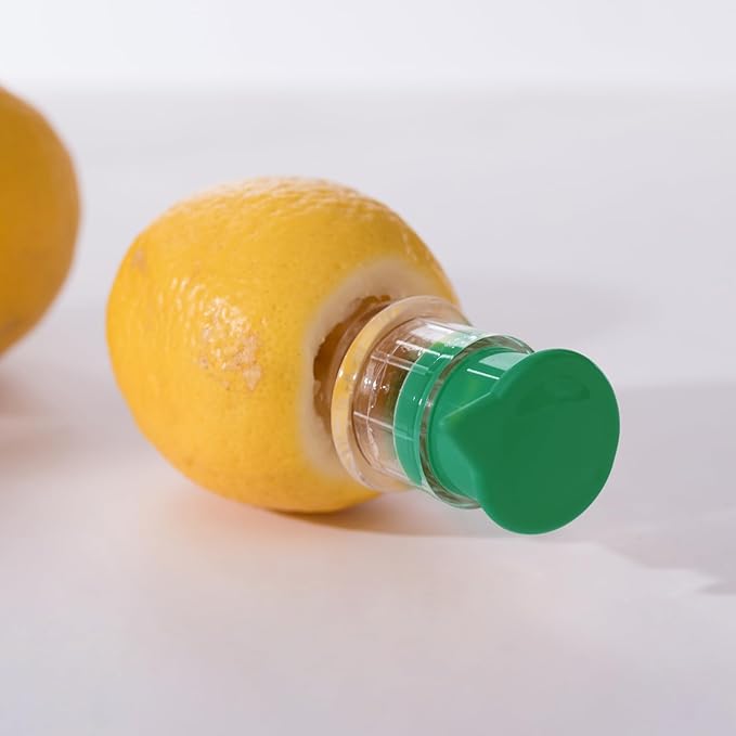 Green Manual Citrus Juicer with Filter and Spout, Screw-Top Hand Press for Lemon Orange Drinks