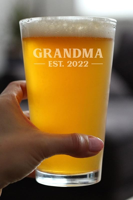 Grandma Est 2022 - New Grandmother Pint Glass Gift for First Time Grandparents - Bold 16 Oz Glasses