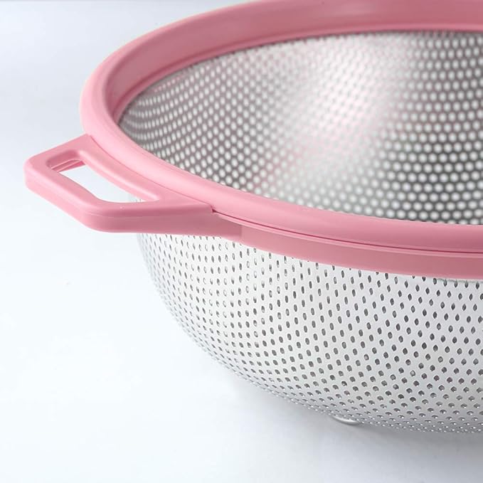 Stainless Steel Colander With Handle and Legs, Large Metal Pink Strainer for Pasta, Spaghetti, Berry, Veggies, Fruits, Noodles, Salads, 5-quart 10.5” Kitchen Mesh Colander, Dishwasher Safe