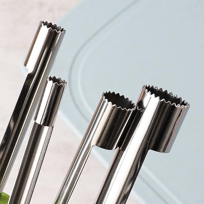 Apple corer set of 4 sizes, corer and pitter with comfortable rubber handle, for fruit, vegetables, apples, pears, cherries, jujubes and red dates