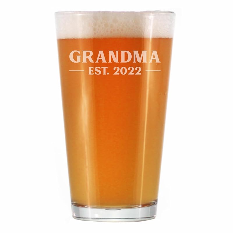 Grandma Est 2022 - New Grandmother Pint Glass Gift for First Time Grandparents - Bold 16 Oz Glasses