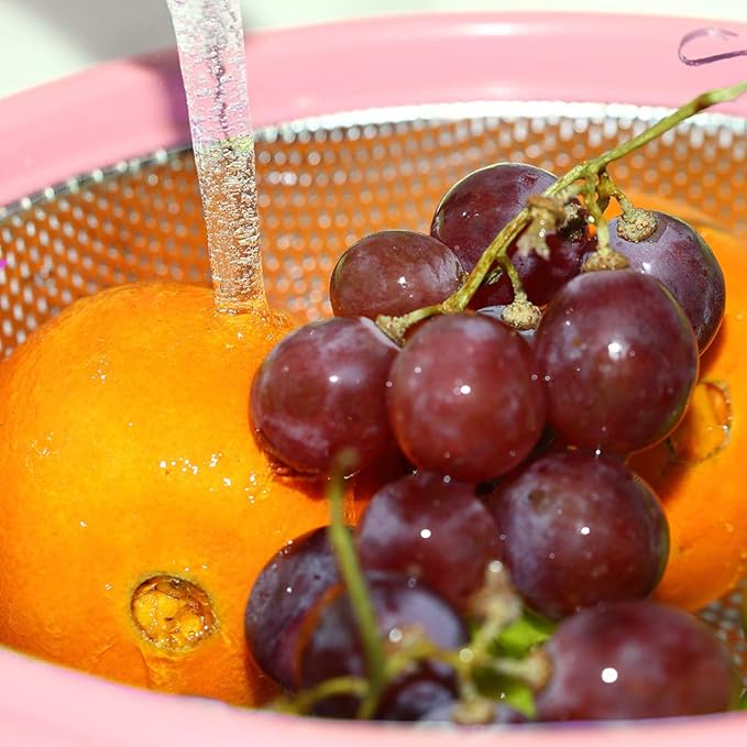 Stainless Steel Colander With Handle and Legs, Large Metal Pink Strainer for Pasta, Spaghetti, Berry, Veggies, Fruits, Noodles, Salads, 5-quart 10.5” Kitchen Mesh Colander, Dishwasher Safe