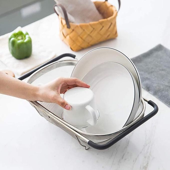 Over The Sink Stainless Steel Oval Colander with Expandable Rubber Grip Handles Strainers, Fine Mesh Strainer Basket Kitchen 6 Quarts Colander for Strain, Drain, Rinse Fruits, Vegetables