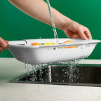 Collapsible Sink Colanders and Strainers Basket Over the Sink Colander Collapsible Colander Extendable Plastic Fruit Vegetable Strainer Drainer Basket for Kitchen (Length 14.3 inch-19.4 inch) (White)