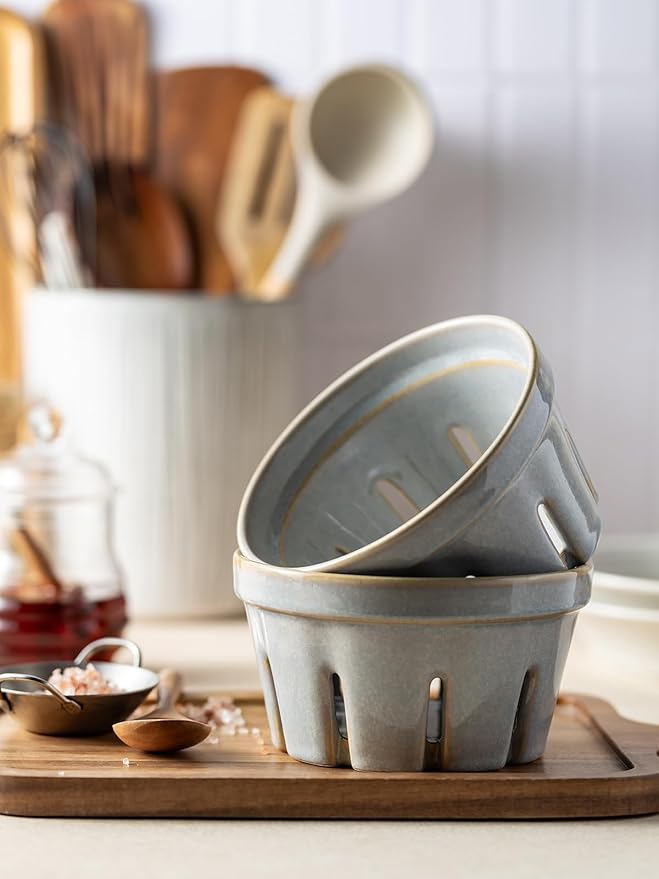 Gomakren Fruit Bowl with Holes, Ceramic Berry Basket Set of 2, 5.8 Inch Round Fruit Storage Containers for Kitchen, Farmhouse Strawberry Basket for Berries, Grape, Cherry, Gray