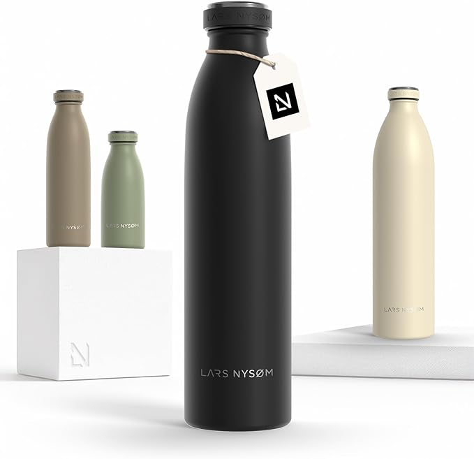 LARS NYSØM Stainless Steel Insulated Water Bottle 12oz 17oz 25oz 34oz 51oz | Insulated Thermo Flask for Hot and Cold Beverages | Leakproof Drinking Bottle (Carbon Black, 25.4oz)