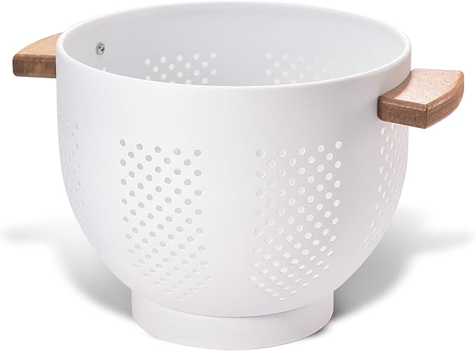 Metal Colander with Wood Handle and Stable Base, Powder Coated Steel Kitchen Strainer Basket for Draining Pasta, Vegetable and fruit (5.5quart,Matte White)
