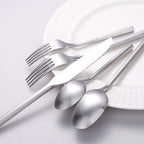 Matte Silverware Set Silver Flatware Set with Hexagon Handle 20 Pieces 18/0 Stainless Steel Cutlery Set Wedding Housewarming Gift Service for 4 (Matt silver)