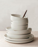 Famiware Milkyway Stoneware Dinnerware Sets with Pasta Bowls, Service for 4 (16 Pieces), Reactive Glaze Plates and Bowls Sets, Microwave and Dishwasher Safe Dishes Set, Matte Beige White