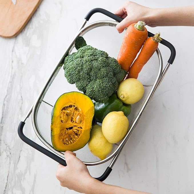 Suwimut 2 Pack Over the Sink Oval Colander for Kitchen, Stainless Steel Fine Mesh 6 Quart Strainer Basket with Expandable Rubber Grip Handles for Straining, Draining, Rinsing Fruits, Vegetables