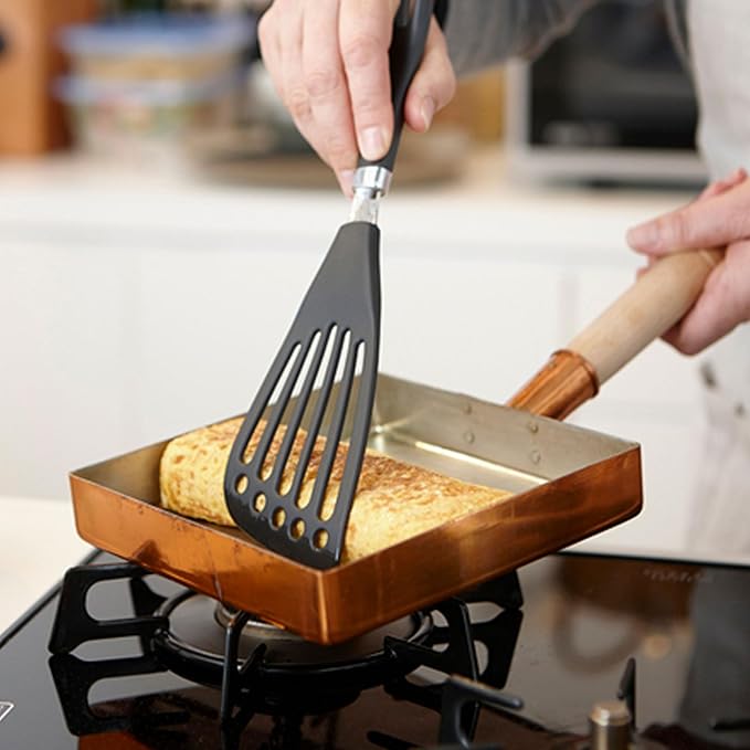 Seki Japan Right Handed Nylon Spatula Wide Thin Slotted Turner Kitchen Utensils