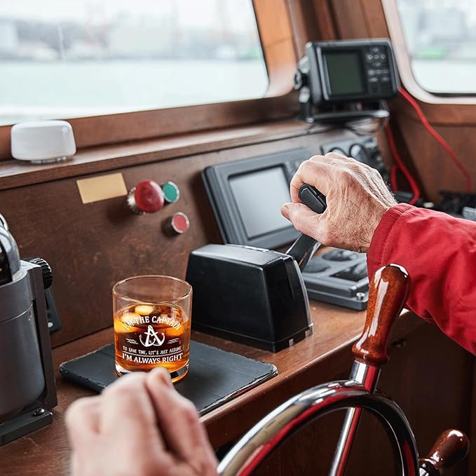 Futtumy Captain Gifts, I'm The Captain & I'm Always Right Whiskey Glass for Dad Father Men Uncle Boater Lover Boat Owner Fathers Day Christmas Birthday, Boater Gifts for Men, 10 oz