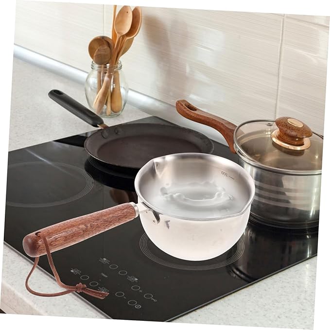 BESTOYARD Small Milk Pot 1 Quart Saucepan Sauce Warmer Pot Saucier with Pour Butter Melting Sauce with Lid Small Cookware Japanese Cookware Metal Milk Hot Cooking Wood Mini, 20X5CM