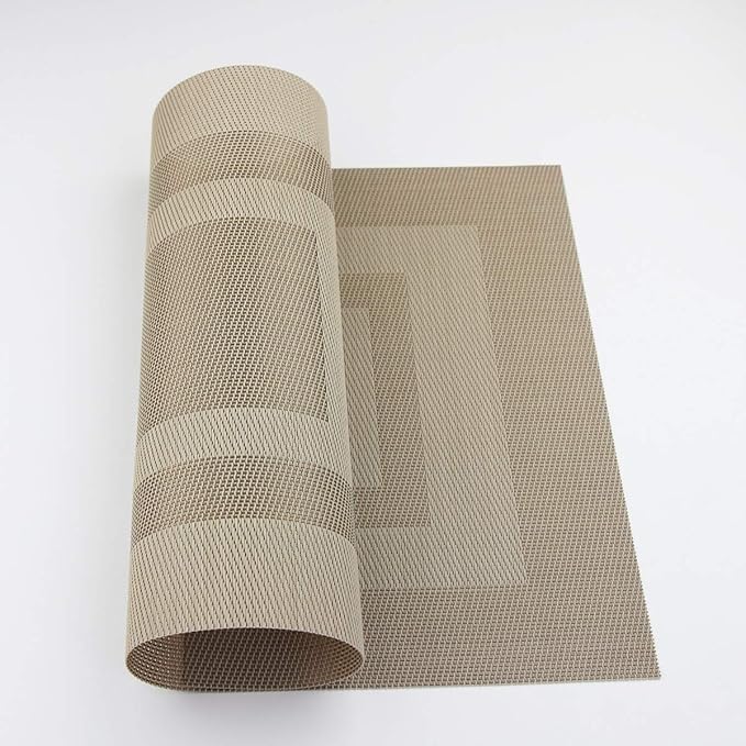 PIGCHCY Placemats Set of 6,Washable Woven Vinyl Kitchen Table Mats Non Slip Placemats,Heat Resistant Durable Placemats for Dining Table (Beige)