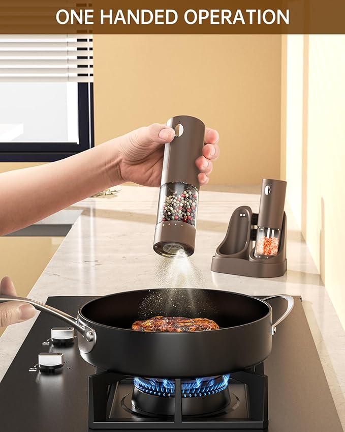 CIRCLE JOY Electric Salt and Pepper Grinder Set Automatic Salt and Pepper Grinder Set with Easy-to-Carry Charging Base and LED Light, USB Rechargeable, Upgrade External Adjustable Coarseness, Green