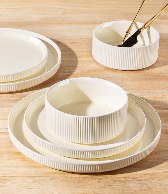 TheTerra Ceramic Dinnerware Sets for 6, 18 Pieces Porcelain Lightweight Plates and Bowls Sets, Scratch Resistant Dish Set, Oven & Microwave & Dishwasher Safe, Beige