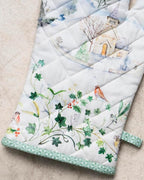 Maison d' Hermine 100% Cotton Oven Mitt & Pot Holder Set (7.5"x13" & 8"x8") Heat Resistant BBQ Cooking Gloves with Loop, Baking, Grilling, Kitchen, Handling Hot Pans (Snowy World)