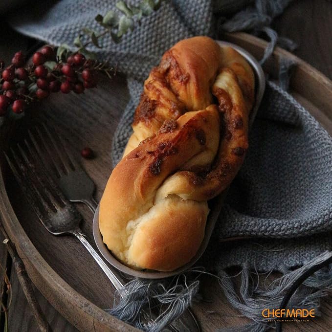 CHEFMADE Mini Loaf Pan Set, 7-Inch 4Pcs Non-Stick Hotdog-Shaped Bread and Cake Bakeware for Kitchen Baking (Champagne Gold)