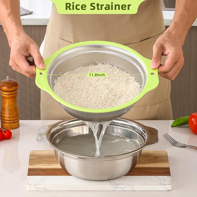 Colander Stainless Steel Microporous, 4QT Large Capacity Rice Strainer with Mixing Bowl, Rice Washing Bowl Set with Handle, Food-Grade Strainers and Colanders for Kitchen, Dishwasher Safe