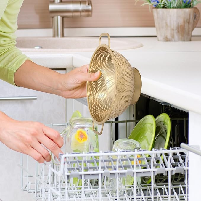Gold Strainer for Kitchen, 5QT, Stainless Steel Colander with Handle for Fruits Vegetables Cooking Food, Dishwasher Safe