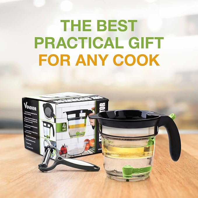 Fat Separator With Bottom Release, 4 Cup Gravy Separator for Cooking with Oil Strainer, Kitchen Gadgets Grease Separator Packaged with a 3-in-1 Multifunctional Peeler (Green)