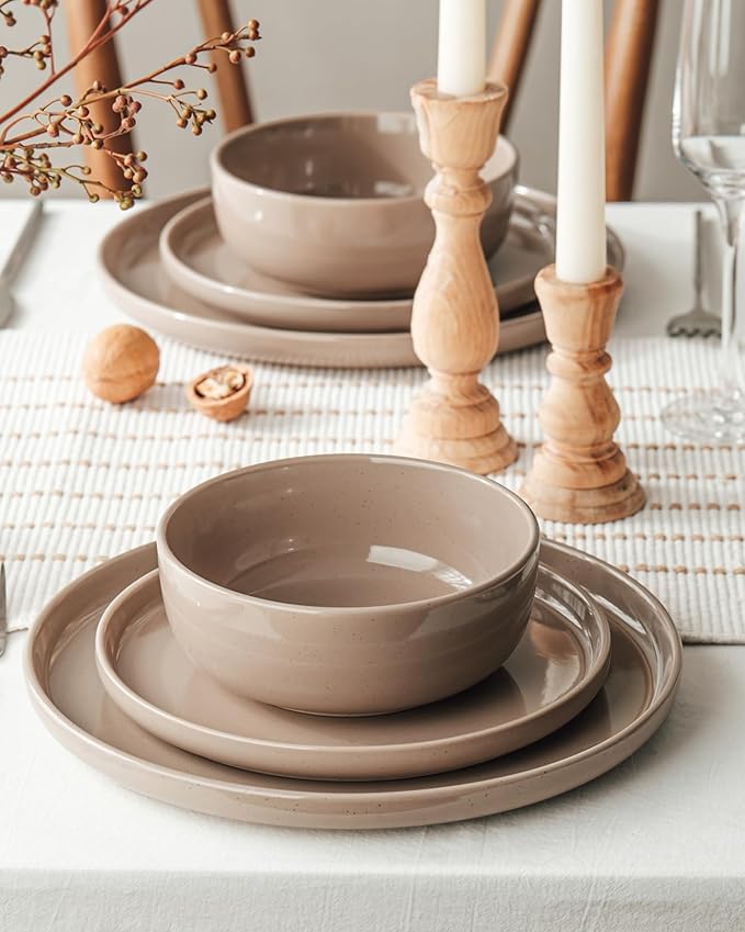 Famiware Milkyway Plates and Bowls Set, 18 Pieces Dinnerware Sets, Dishes Set for 6, Cinnamon Brown