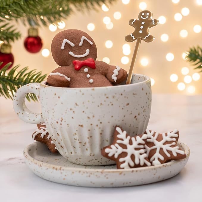 30 Pcs Christmas Drink Stirrers Xmas Stir Stick Holiday Coffee Swizzle Stick Reusable Plastic Hot Cocoa Bar Chocolate Decoration Cocktail Mixer(Gingerbread Man,Cute Color)
