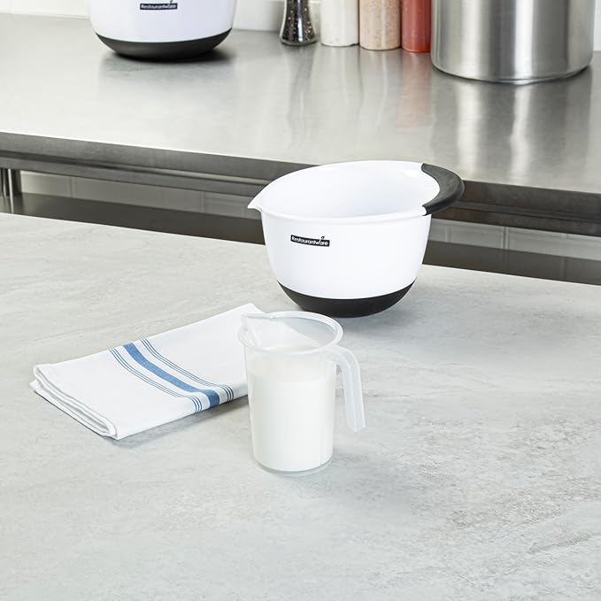 Restaurantware Measuring Cups, 8 Ounce Pack of 10 Conical Spout Baking Measuring Cups, Liquid Scaling Vessel with I-Beam Handle, Embossed Graduations, Clear, Break and Crack Resistant for Baking