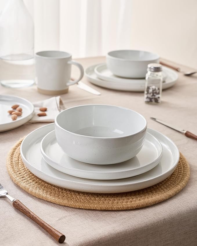Famiware Milkyway Stoneware Dinnerware Sets with Mugs, Service for 4 (16pcs), Plates and Bowls Sets, Scratch Resistant, Microwave and Dishwasher Safe Dishes Set, White