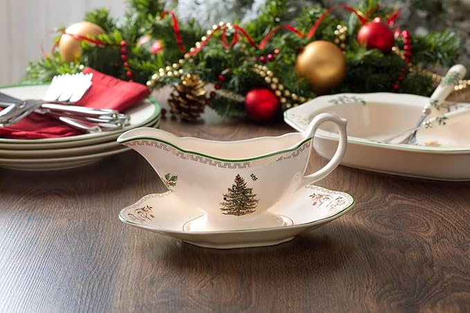 Spode Christmas Tree Gold 10 Oz Gravy Boat and Stand - Elegant Christmas Porcelain Sauce Boat, 22K Gold Accents, Luxurious Holiday Serveware for Gravy, Sauces, Festive Gatherings, Dishwasher Safe