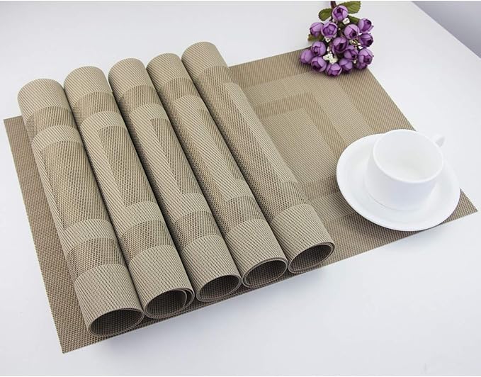 PIGCHCY Placemats Set of 6,Washable Woven Vinyl Kitchen Table Mats Non Slip Placemats,Heat Resistant Durable Placemats for Dining Table (Beige)