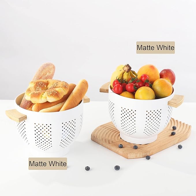 Metal Colander with Wood Handle and Stable Base, Powder Coated Steel Kitchen Strainer Basket for Draining Pasta, Vegetable and fruit (5.5quart,Matte White)