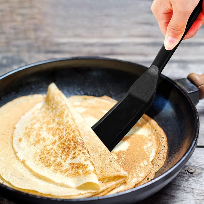 Crepe Spatula Narrow Silicone Thin Spatula Omelet Turner Multifunctional Long Heat Resistant Cooking Non Stick Pancake for Omelet Crepes Cooking Egg Burgers Pizza Pancake Steak(Black)