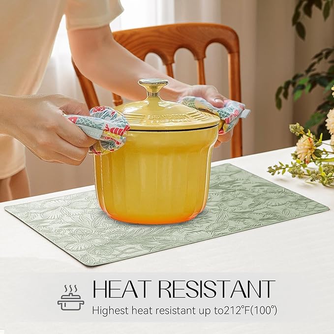 Romanstile Vinyl Placemats Set of 6-12 X 18 Inch - Heat Resistant Non-Slip Embossed Floral Place Mats 100% Waterproof Oilproof Wipeable Faux Leather Table Mats for Kitchen/Dining/Party, GrassGreen