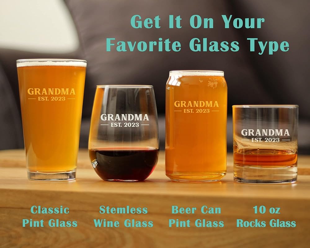 Grandma Est 2023 - New Grandmother Pint Glass Gift for First Time Grandparents - Bold 16 Oz Glasses